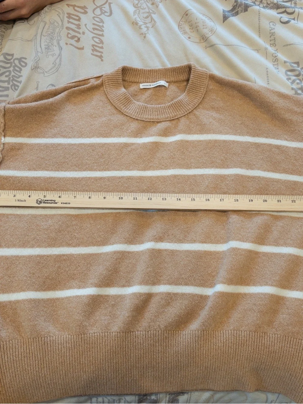 Moon & Madison Tan Crewneck Striped Sweater Large